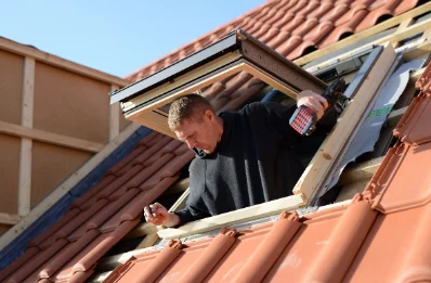 Pose de fenêtres de toit Velux à Saulnay